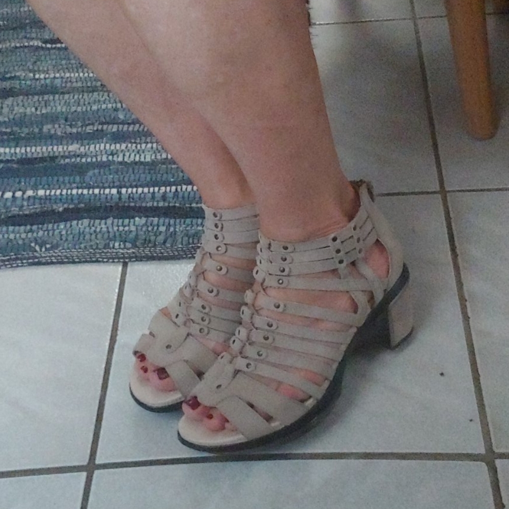 Ladies. Jambu Sandals